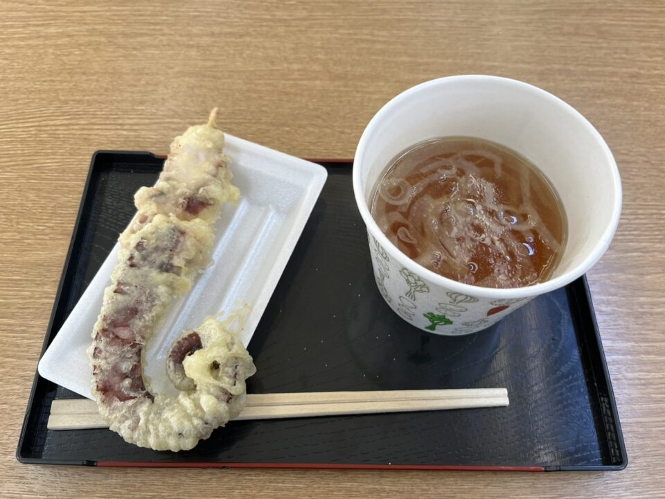 タコの天ぷらと玉ねぎスープ