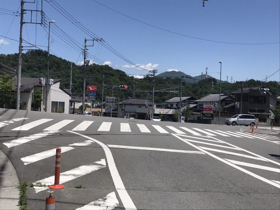 牧原交差点
アニメ「スーパーカブ」聖地巡礼