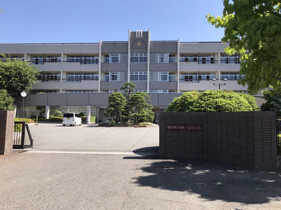 県立甲府第一高等学校
アニメ「スーパーカブ」聖地巡礼