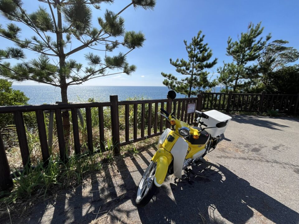 天草西海岸サンセットラインとスーパーカブ