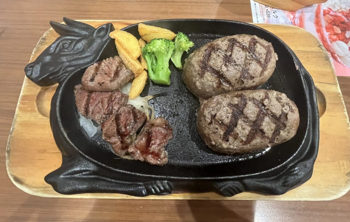 「ヴィクトリアステーション 名寄店」のハンバーグ&ステーキセット