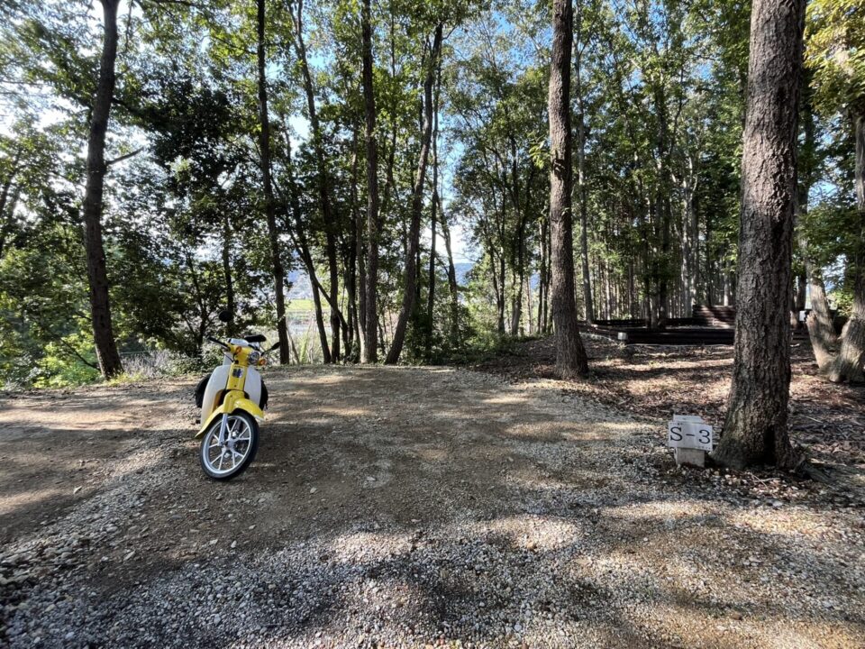 日本のへそ キャンプ場」 ソロサイト S3 スーパーカブ