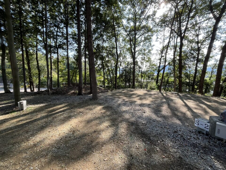 「日本のへそ キャンプ場」 ソロサイト S2