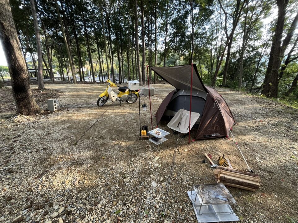 日本のへそ キャンプ場」 ソロサイト S3 スーパーカブとテント