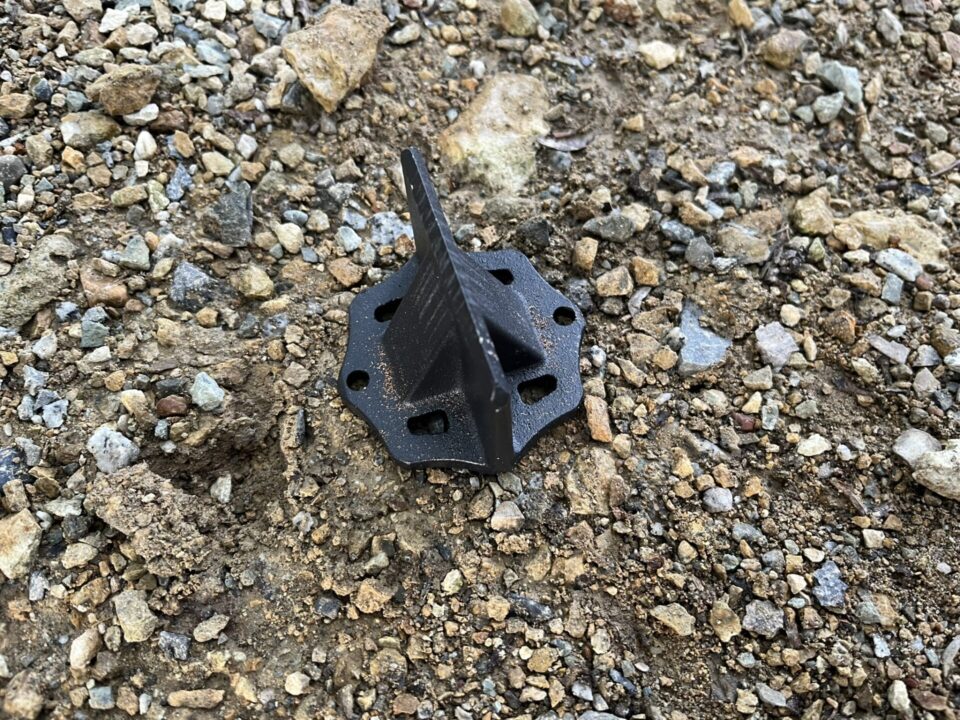 日本のへそ キャンプ場」 置き型の薪割りクサビ