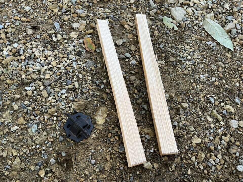 置き型の薪割りクサビで薪割り