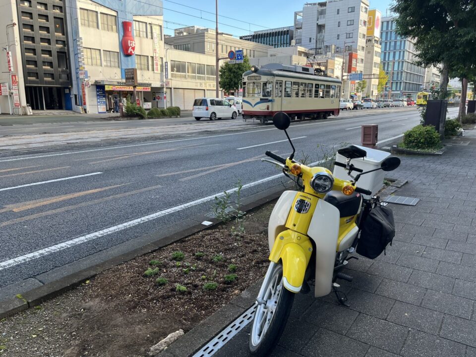 路面電車 とさでん スーパーカブ