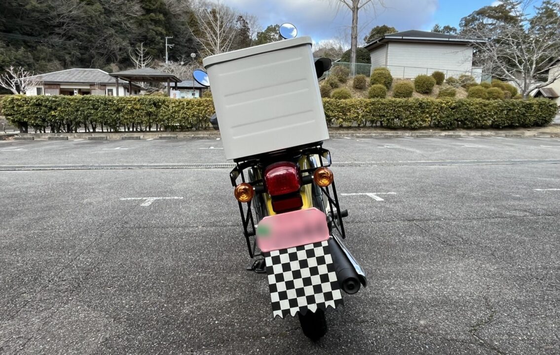 スーパーカブ110に取り付けている装備の紹介　Kijimaフェンダーフラップ