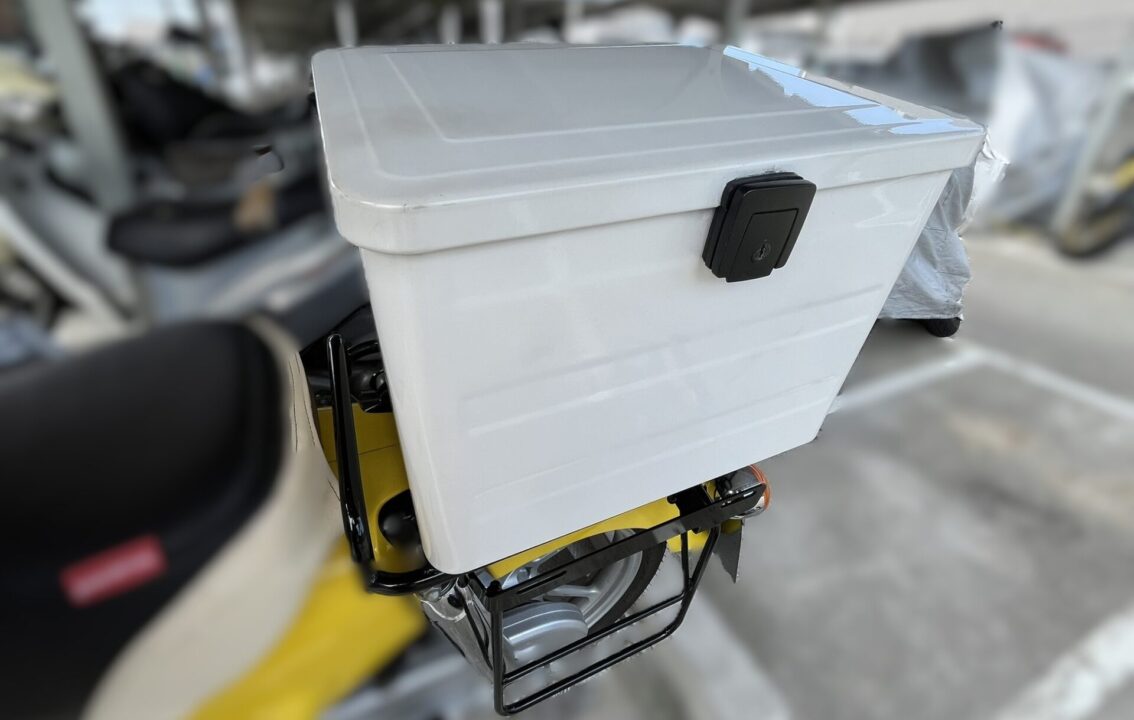 スーパーカブ110に取り付けている装備の紹介　リアボックス