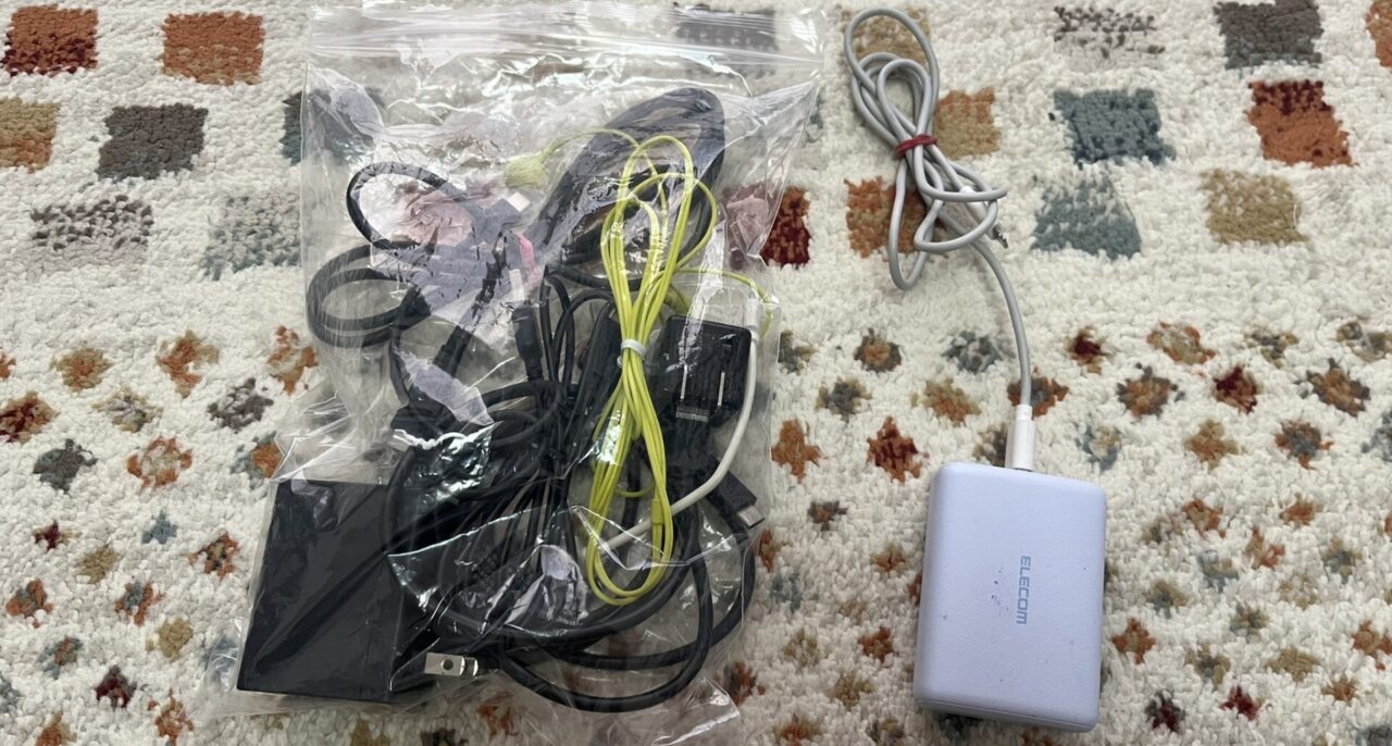 宿泊ツーリング 持ち物 スマホ・充電器・モバイルバッテリー